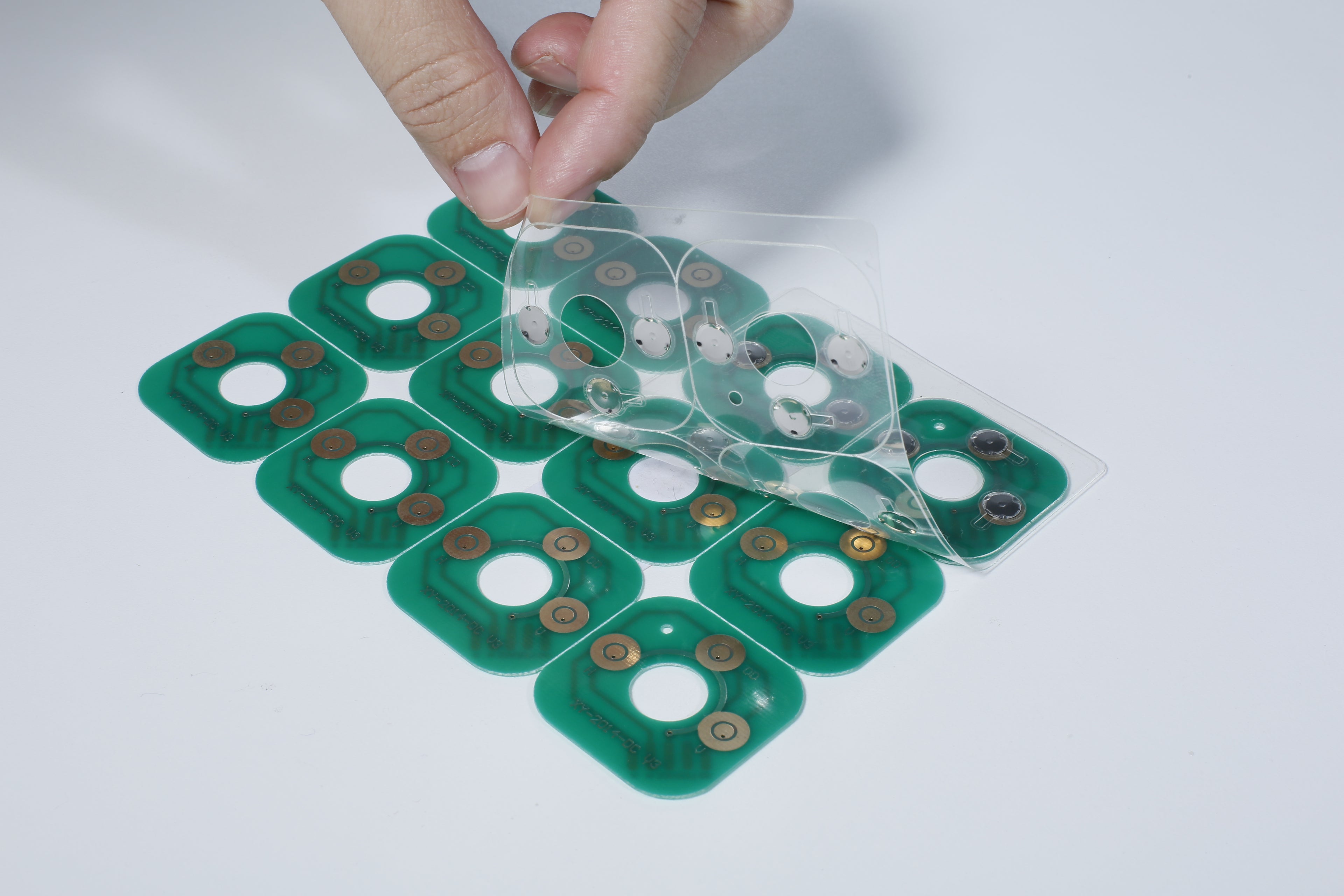 SD-L2a7747 Round & Triangle Dual Dome Array | 7mm Dome Full-Sheet Mounting Solution | Designed for Electronic Levels